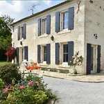 In The Perines Garden In The Heart Of Aunis Villa